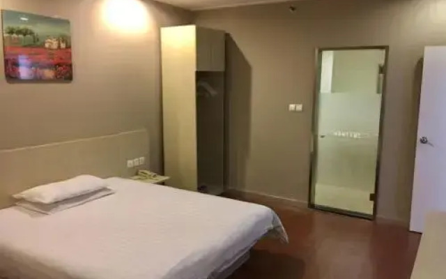 Elan Hotel Taicang Wuyang Square
