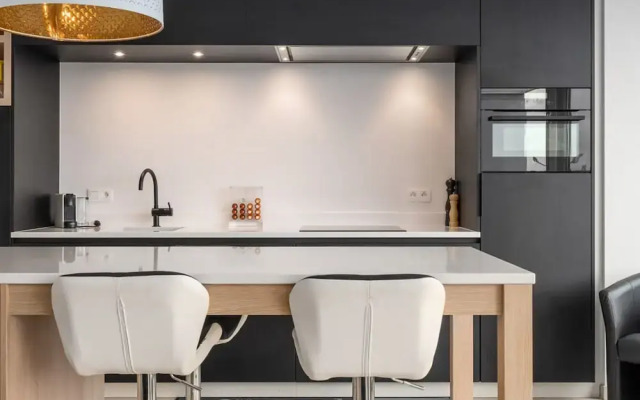 Stylish Apartment Near the Center