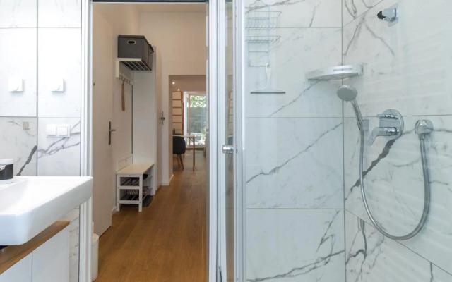 Cozy studio with private garden