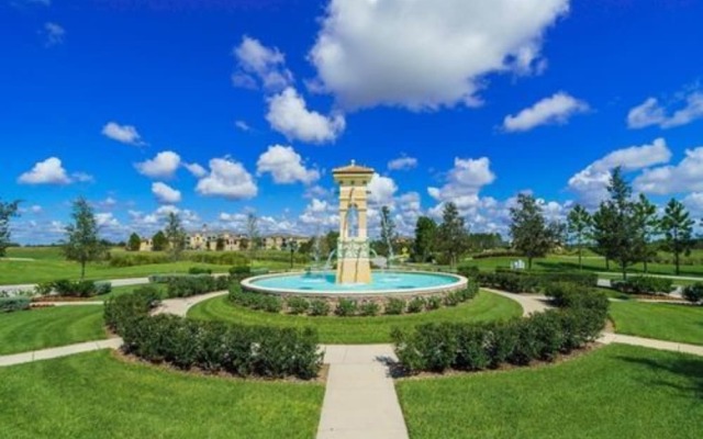 Mickey's Private Pool Villa near Disney