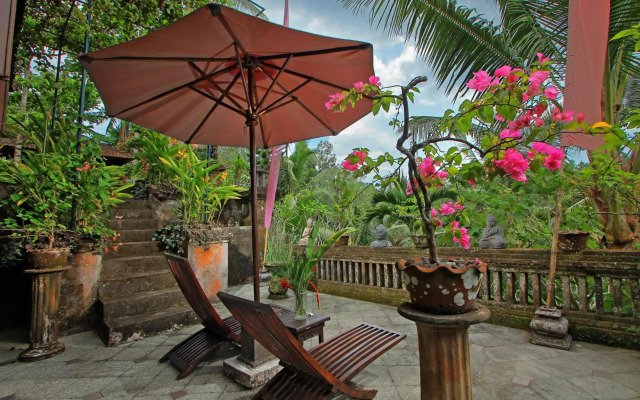 The Mahogany Villa