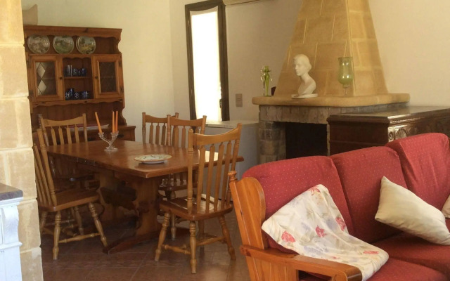 Villa Bahira