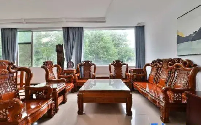 Yizhang Yiliu Town · Tanghu Wenquan Vacation Apartment