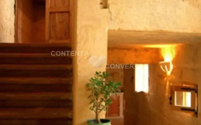 Ta Zaren Farmhouse