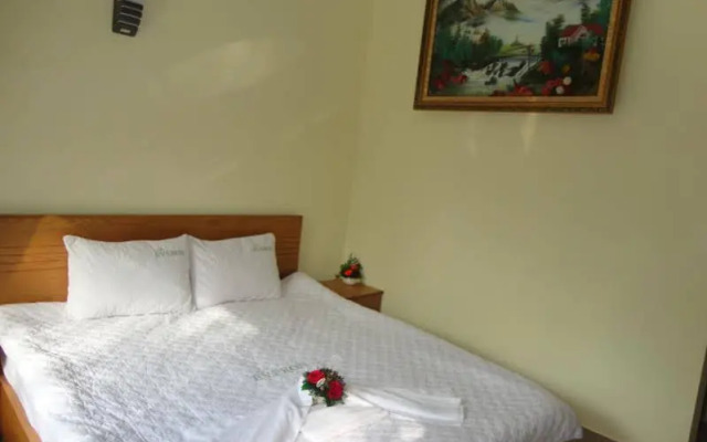 Rung Hoa Hotel