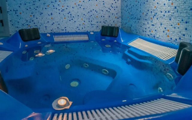 Aqua Hotel 