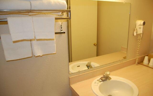 Western Inn Lakewood Tacoma