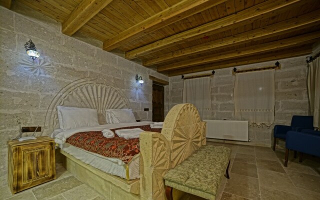 Zeus Cave Suites
