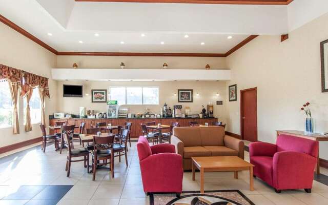 Quality Inn & Suites Cartersville North