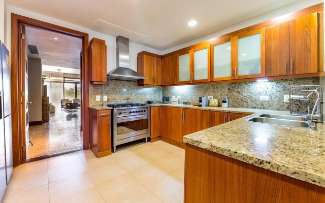 Marina Pointe Apartments