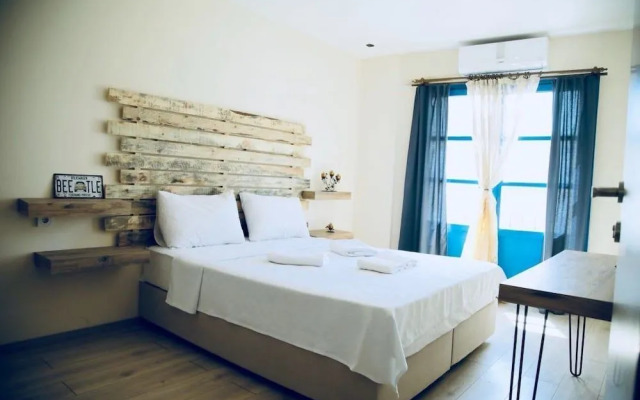 Avlulu Konak Alacati