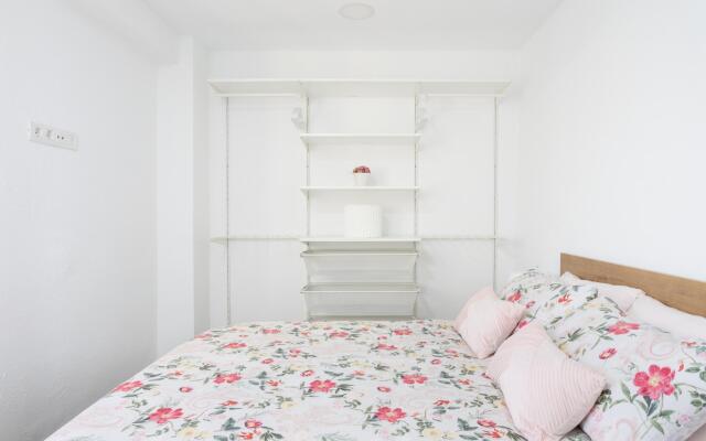 Home2Book Charming Center Apartment Santa Cruz