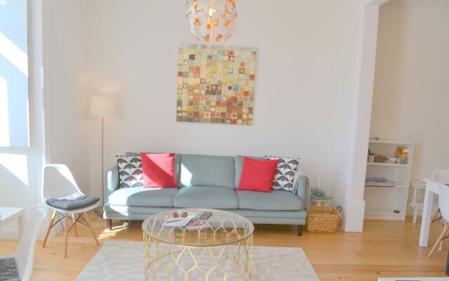 RH OLARIAS 19 Swimming Pool and View