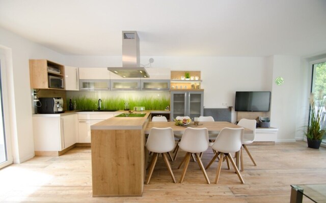 Finest Penthouse Waterside Zell am See