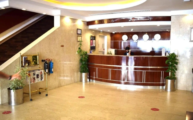 Palm Beach Hotel
