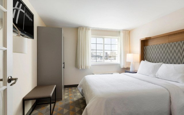 Holiday Inn : Bloomington W MSP Airport Area by IHG