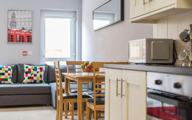 Giant Serviced Apartments