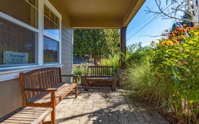 West Sail-River/Mt Vw-5BR/2.5B