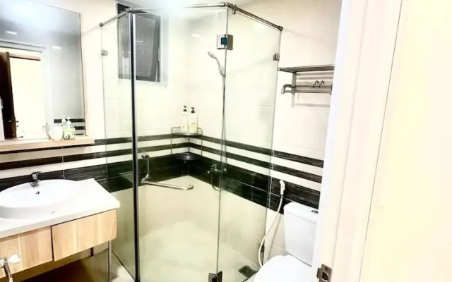 Scenic Valley View Residence