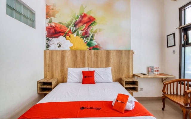 RedDoorz @ Rejowinangun Kotagede 2 – Guest Rooms – Yogyakarta