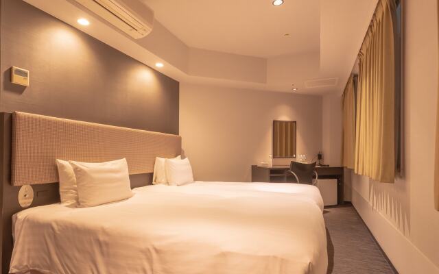 E Hotel Higashi Shinjuku