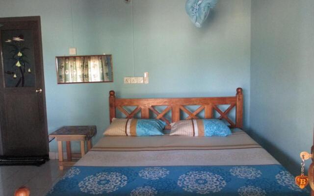 Village Garden Inn