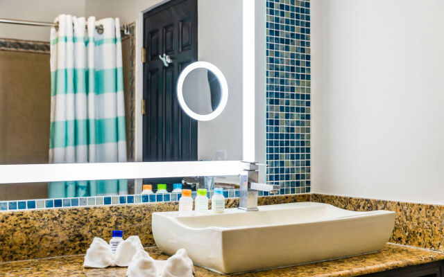 Margaritaville Beach Resort Playa Flamingo