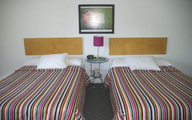 Easterner Motel