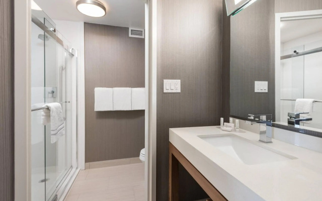 Courtyard by Marriott Toronto Vaughan