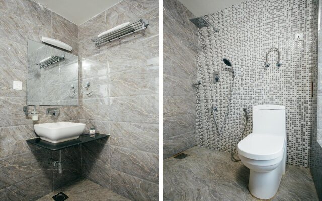 OYO 11474 Gangaur Regency Boutique Hotel