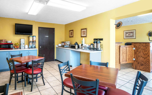 Econo Lodge Rolla I-44 Exit 184 Near Missouri University of Science and Technology