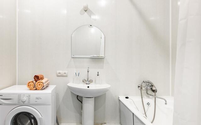 Tolstoy Apart on Leiteisen Street 9