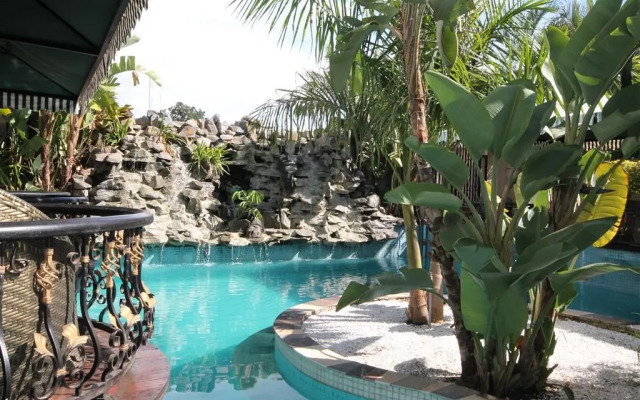 Best Western Plus Paramount Hotel