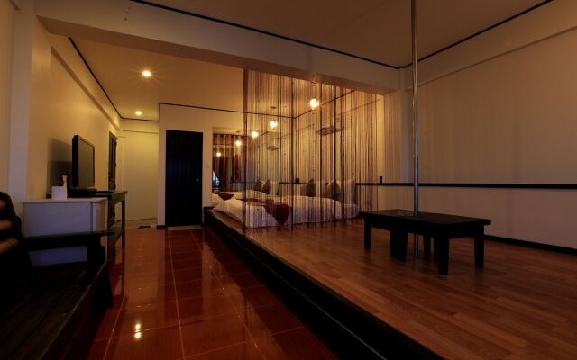 Paradise Resort & Dive Center