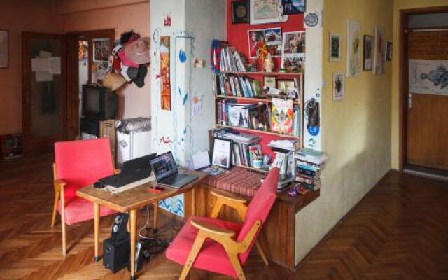 Ikar Hut Hostel