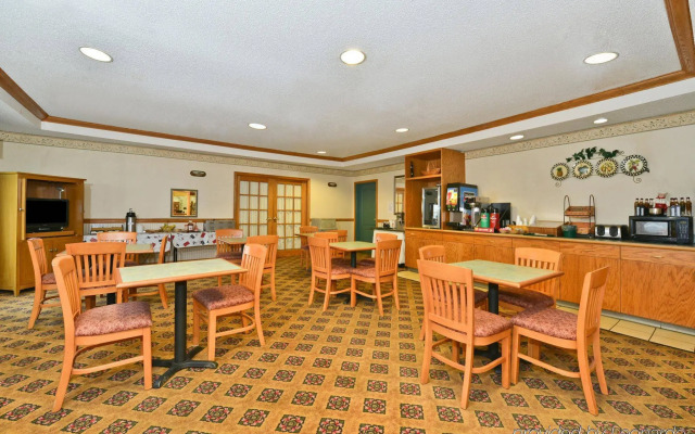BlissPoint Inn & Suites
