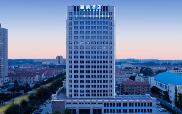 Lavande Hotel (Weihai Rushan Zhenhua Shopping Center)