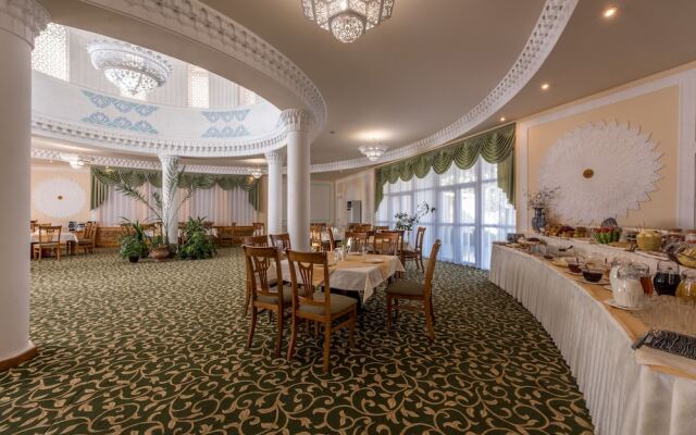 Hotel "ORIENT STAR"