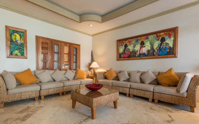 Belizean Cove Estates