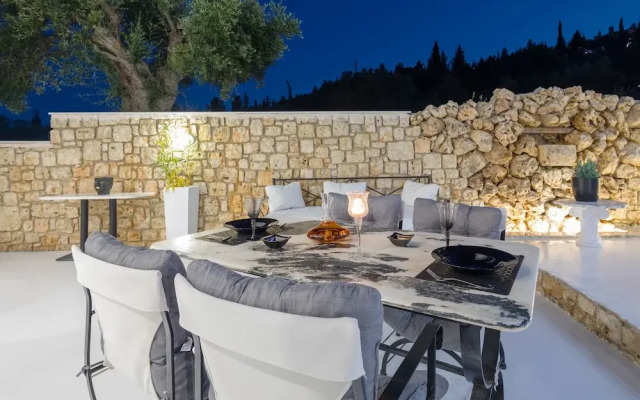 Dion Villa - Pool & Jacuzzi - Sleeps 4 - Zakynthos