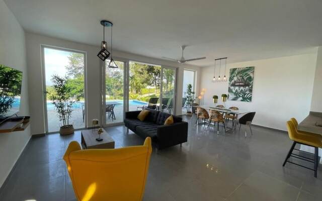 Villas Agua Dulce