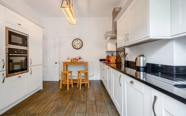 1 Flaxford House