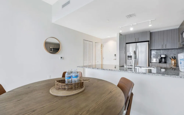 Modern Downtown Doral One-Bedroom Apt