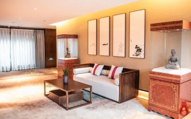 Xinchang Big Buddha Temple Fanyin Hotel