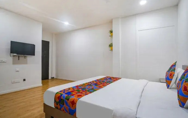 Fabexpress Luxury Inn