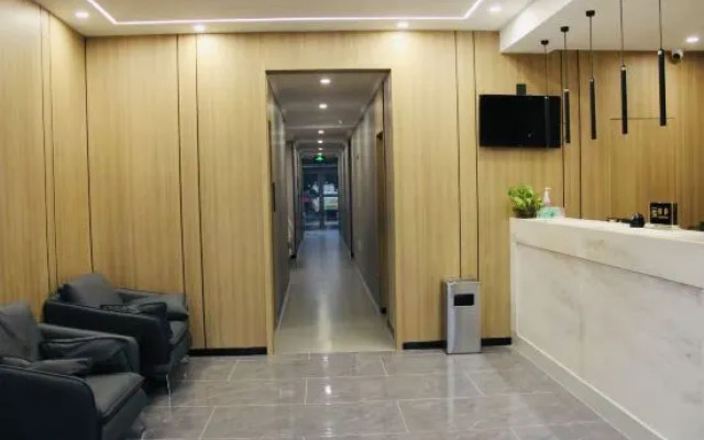 Holiday Inn Huanhu (Nanjing Railway Station Xuanwuhu Branch)