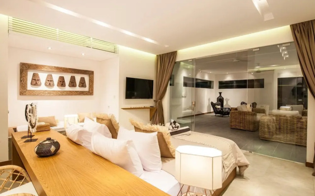 Niko 2 R New Villa Close to Finns Beach Club