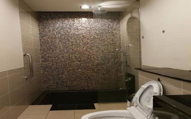 Pearl Suites Swiss Garden Residences