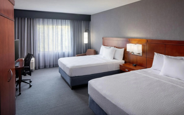 Courtyard by Marriott Charleston Downtown/Civic Center