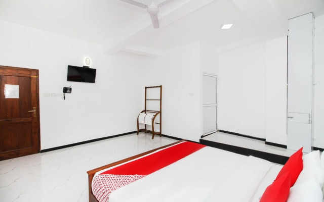 OYO 119 Lagoon Waves